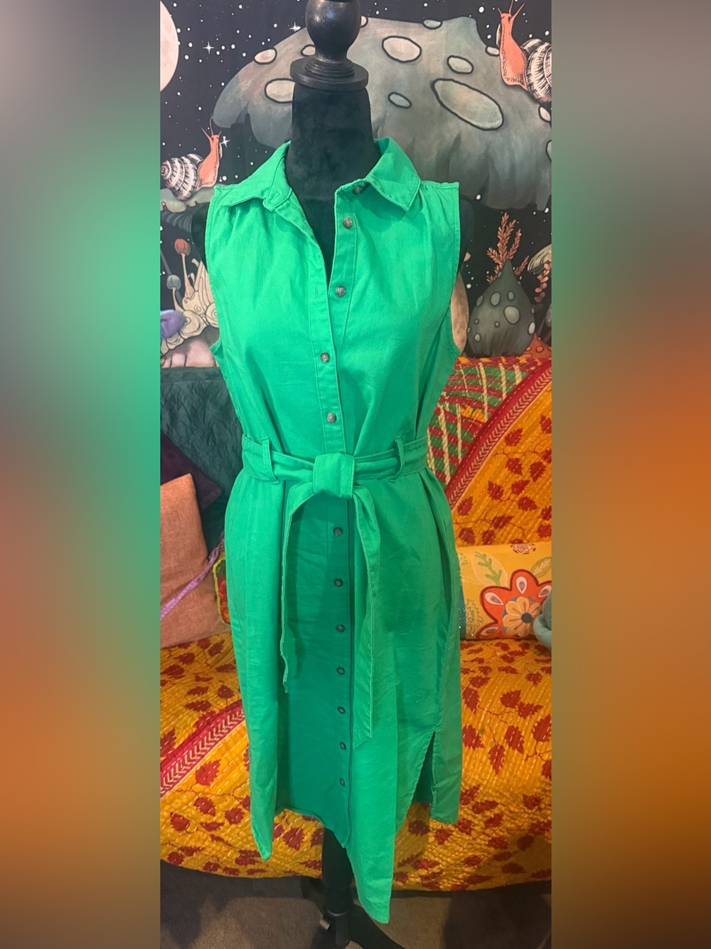 Morgan Taylor Sleeveless Bright Green Button-Front Midi Dress with Waist Tie
